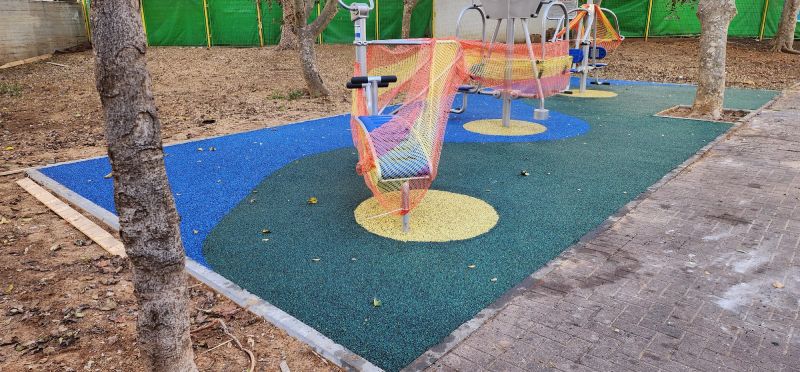 רצפת גומי למתקני כושר ציבוריים בתל אביב