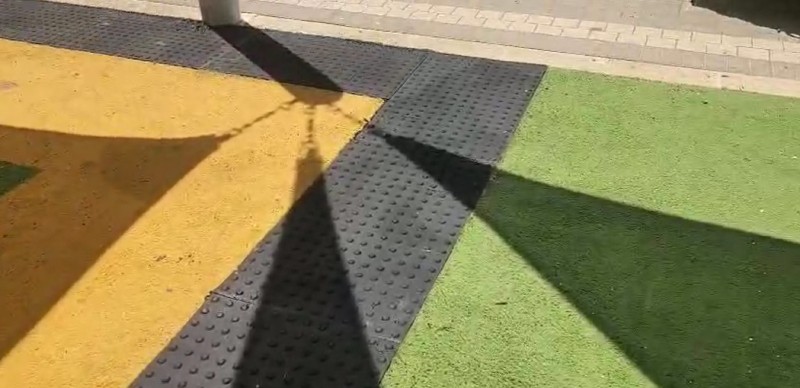 החלפת משטח אזהרה לעיוורים
